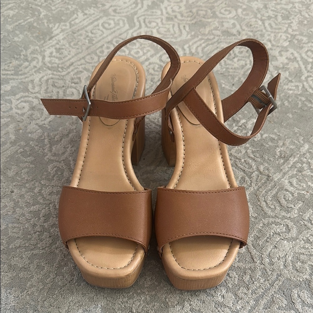 Universal Thread Brown Platform Sandals with Cork Footbed